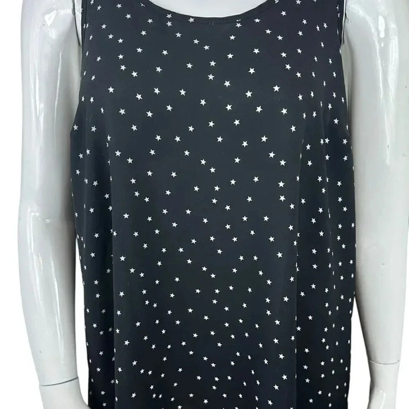 Torrid black top with star print size 0-large/12 - Picture 2 of 13